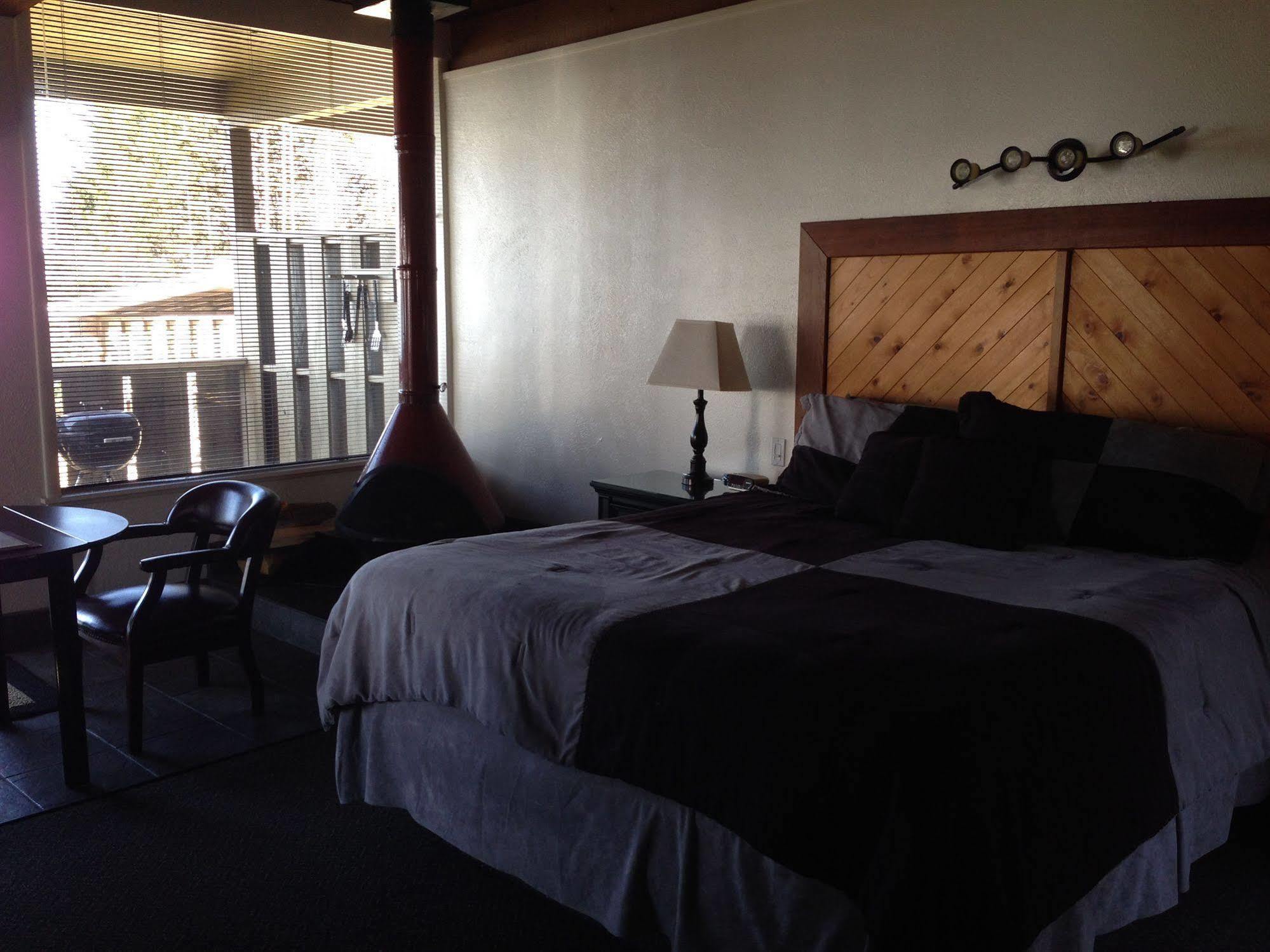 Fort Ross Lodge Дженнер Экстерьер фото